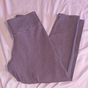 American Eagle Calf Leggings